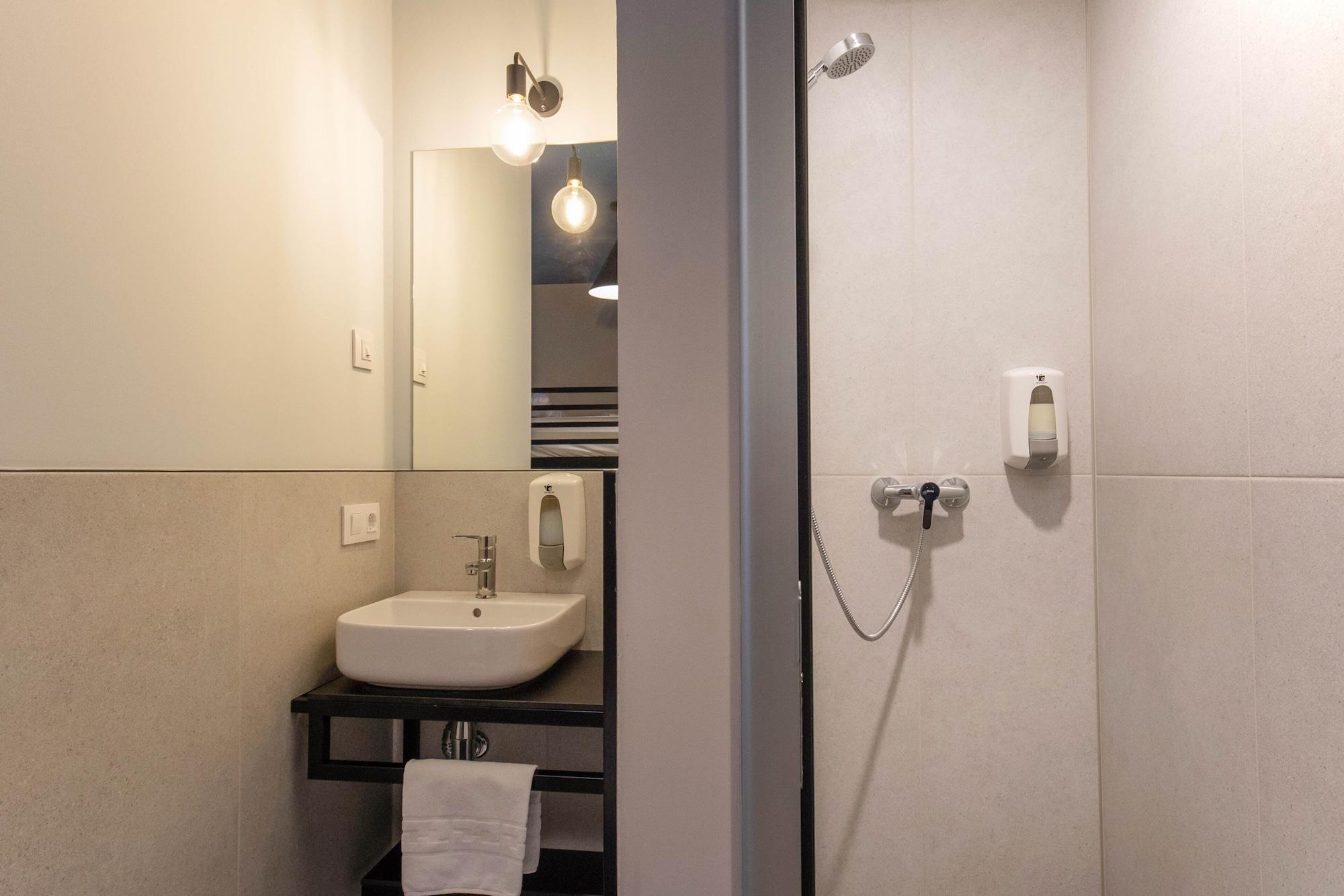 Font Andorra Hostel La Massana Ngoại thất bức ảnh