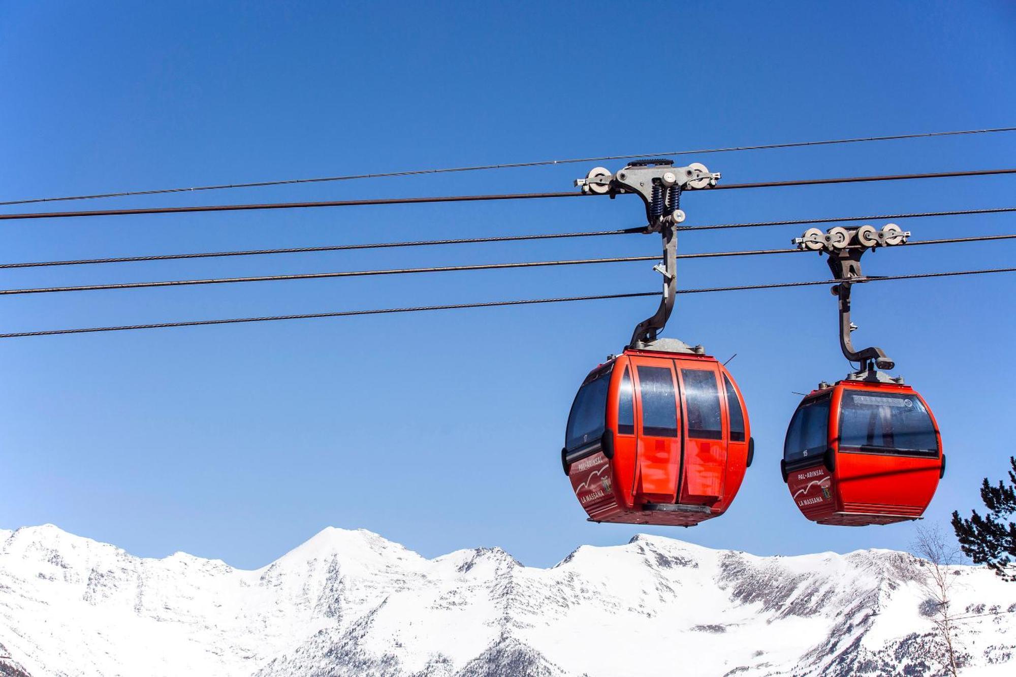 Font Andorra Hostel La Massana Ngoại thất bức ảnh