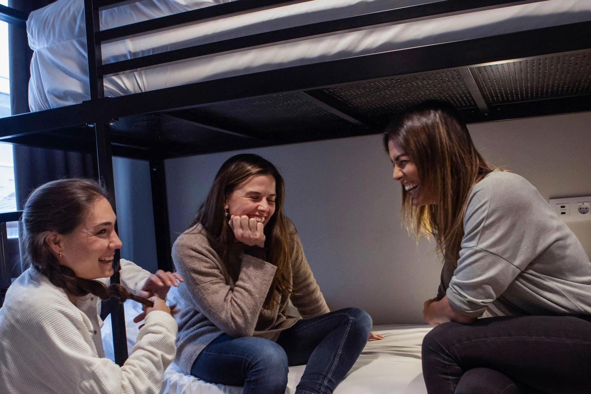 Font Andorra Hostel La Massana Ngoại thất bức ảnh