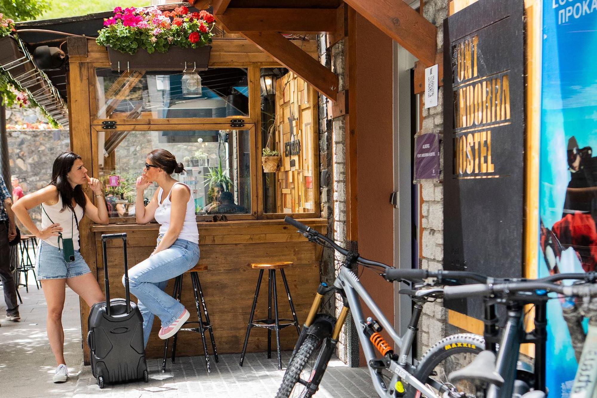 Font Andorra Hostel La Massana Ngoại thất bức ảnh