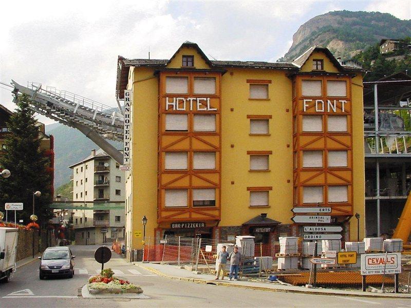 Font Andorra Hostel La Massana Ngoại thất bức ảnh